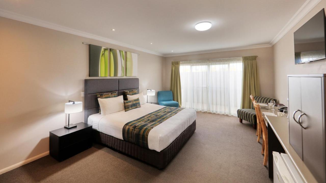 Drovers Motor Inn Далби Екстериор снимка